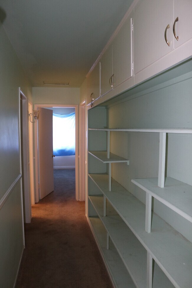 Building Photo - 19275 Symeron Rd