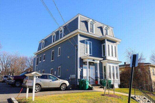 Building Photo - 29-33-33 Highland Ave