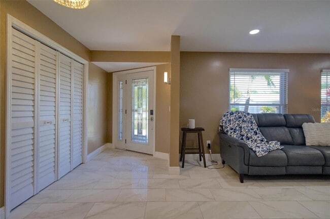 Building Photo - 2315 Minneola Rd