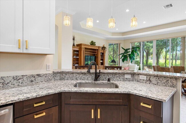Building Photo - 9301 Briarcliff Trace