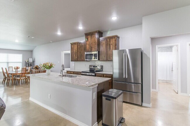 Building Photo - "Charming 3-Bedroom Retreat with 2 Baths and 1,760 Sq Ft of Comfort in Copperas Cove!"