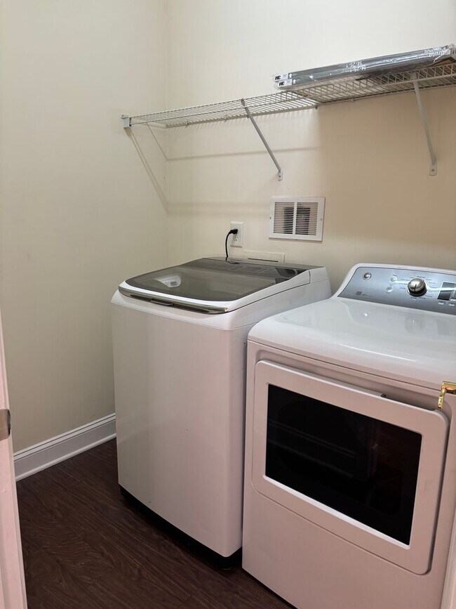 Building Photo - 3 bedroom 2.5 bath in Covington at Providence