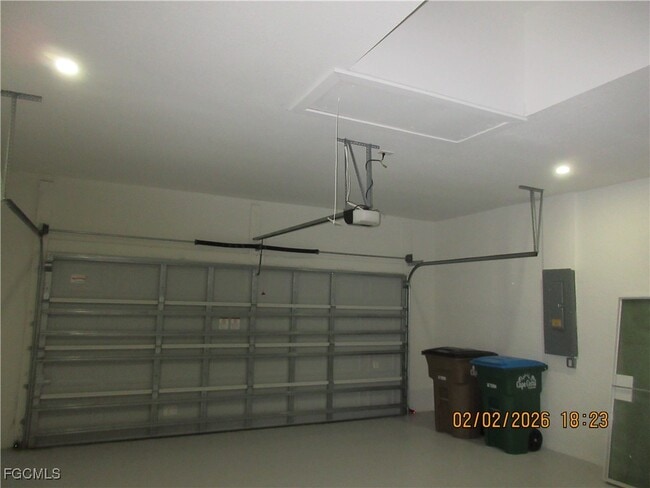 Building Photo - 208 NW 6th St