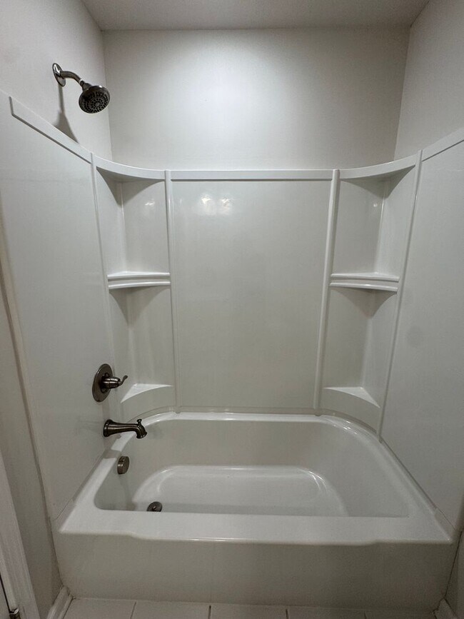 Building Photo - Beautiful 3 Bedroom 3.5 Bath in Sewickley,...