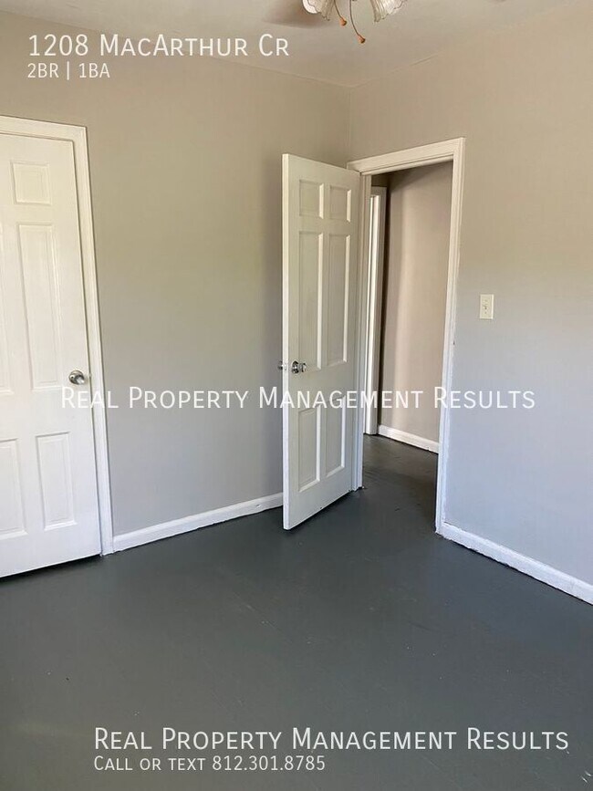 Building Photo - 1208 MacArthur Dr