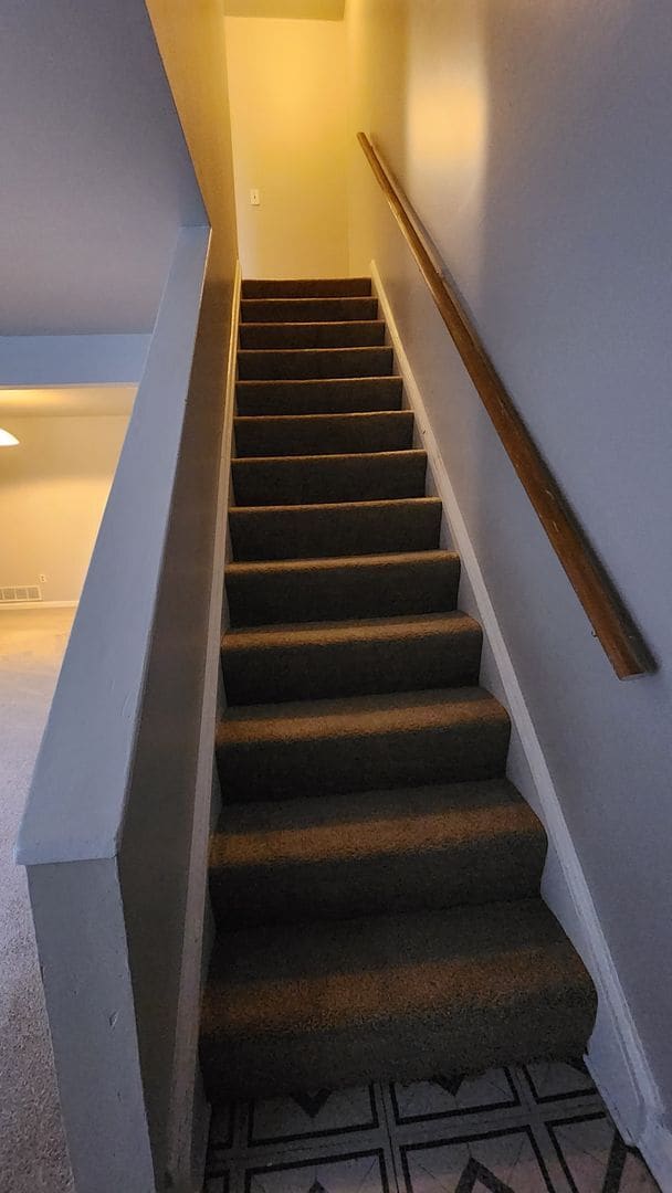 Building Photo - Affordable 2 bedroom / 1 bathroom townhome.
