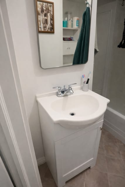 Building Photo - 915 S 900 E