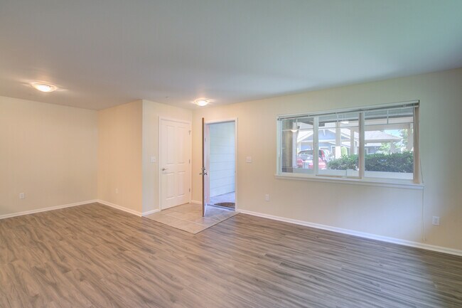 Building Photo - 11306 124th Ave NE