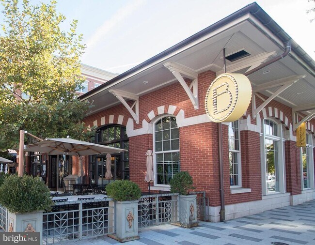 Building Photo - 408 Hendrix Ave