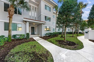 Building Photo - 2 Bedroom, 2 Bathroom Jax Beach Condo - 1....