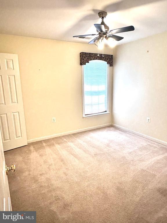Building Photo - 332 Rubens Cir