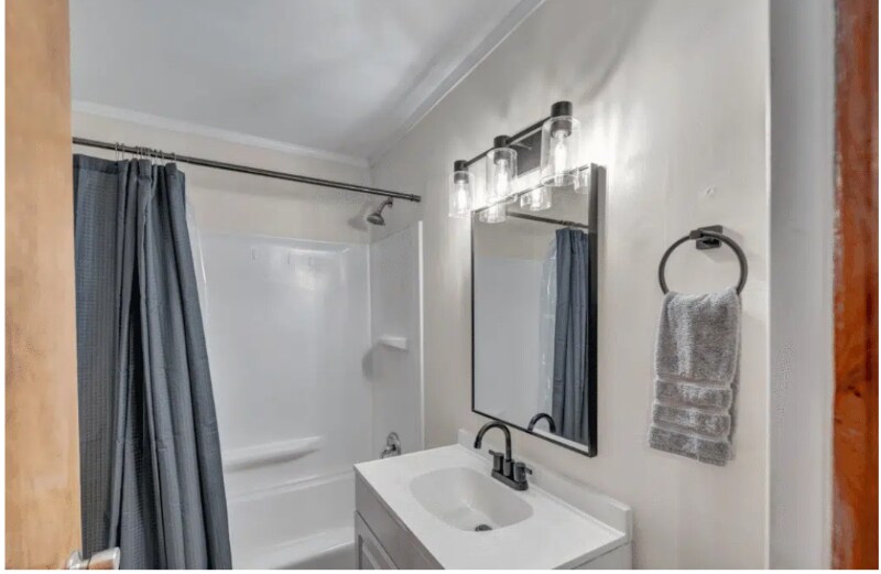 Building Photo - 8521 Old Stage Rd