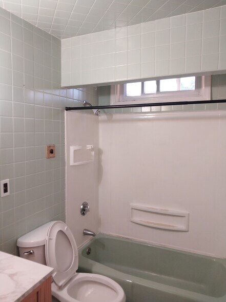 Building Photo - 51 Claremont St