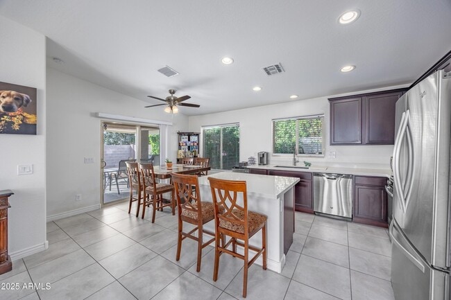 Building Photo - 18557 W Pueblo Ave