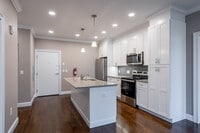 Interior Photo - Washington Square at Hickory