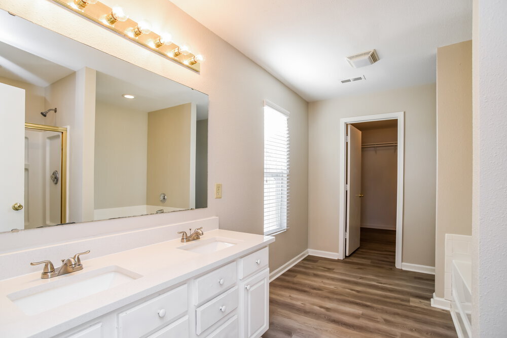 Building Photo - 2818 Royal Fern Ln