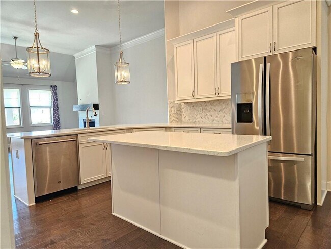 Building Photo - 3748 Heirloom Loop Ct NE