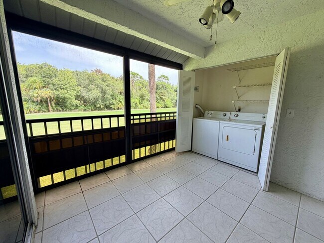 Building Photo - 13076 Cross Creek Ct