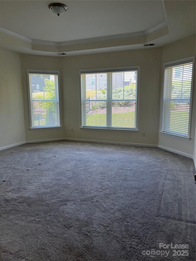Building Photo - 1024 Argentium Way