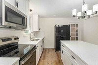 Building Photo - 707 Ringgold Dr