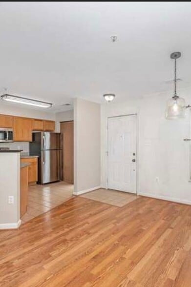 Building Photo - 4946 Whitney Terrace