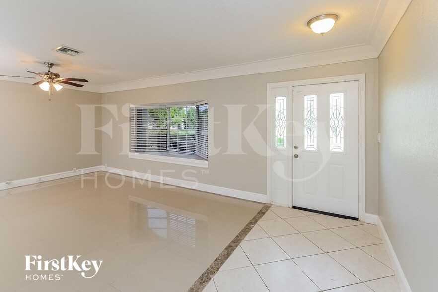 Building Photo - 3631 NW 108th Dr
