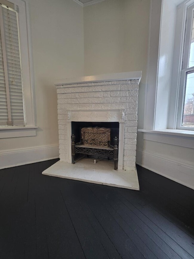 Building Photo - 159 Oak Park