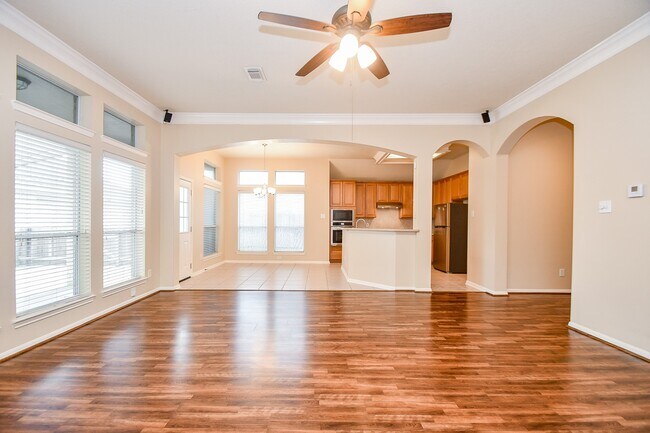 Building Photo - 10018 Park Meadow Dr