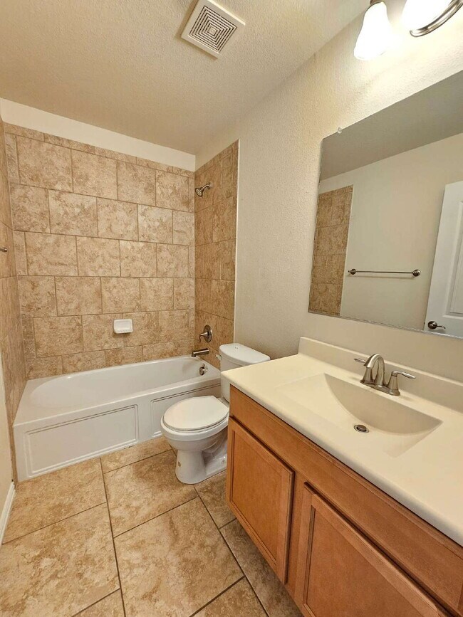 Building Photo - 5601 Little Theater Bend