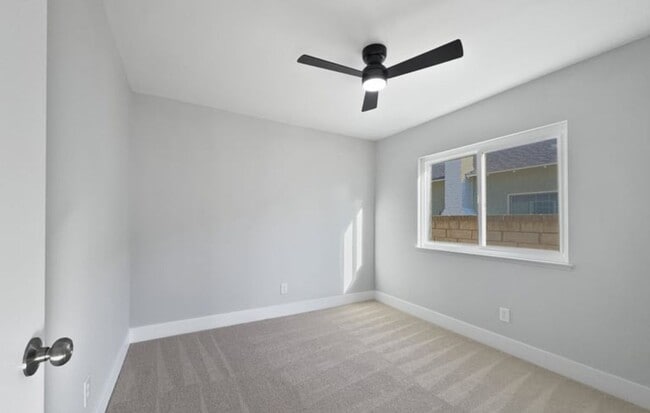 Building Photo - 25443 Vía Labrada