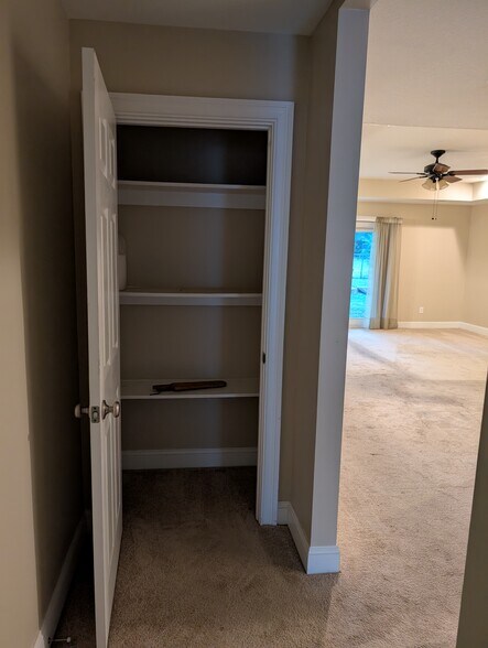 Linen Closet - 4327 NW 53rd Ter