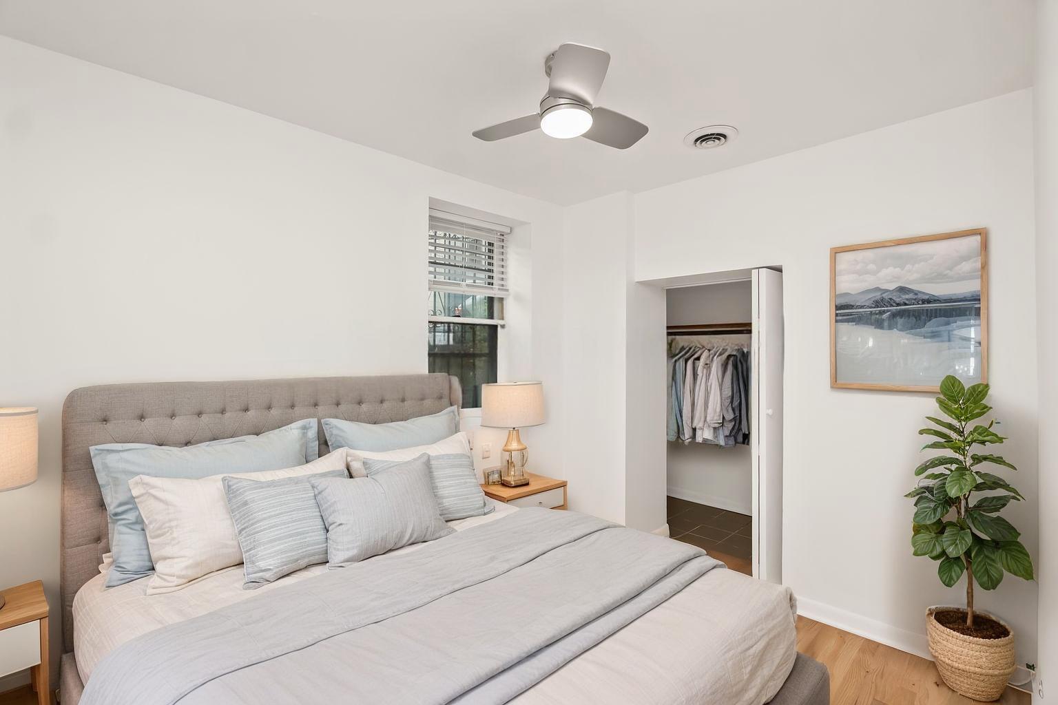 Building Photo - 1739 W Beach Ave