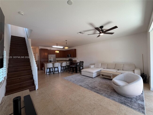 Building Photo - 6330 S Station Square