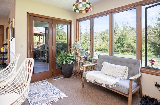 Building Photo - 9740 Purcell Hill Rd