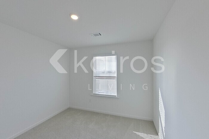 Building Photo - 208 Birch Ave