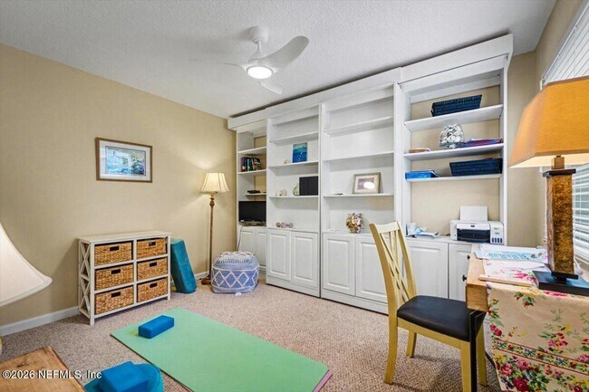 Building Photo - 821 Tournament Rd