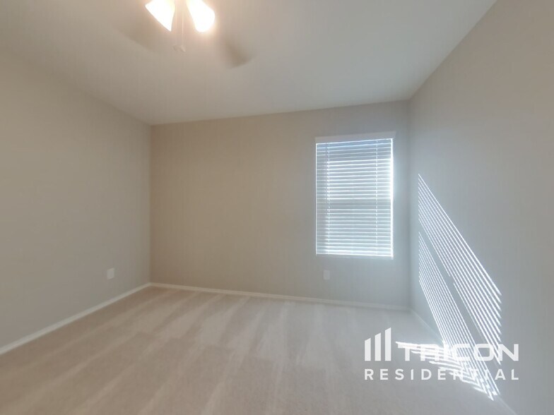Building Photo - 11844 Mancos Trl