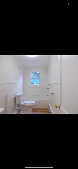 Building Photo - 5 Dartmouth St