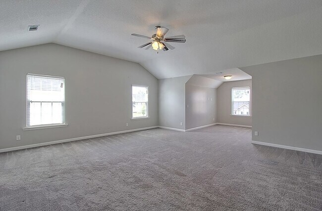 Building Photo - 1429 Evergreen Trl