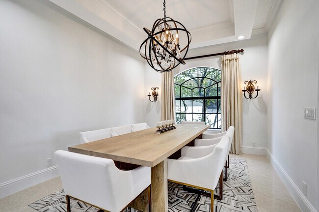Building Photo - 9210 Equus Cir