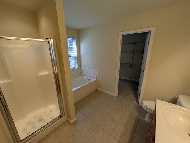 Building Photo - 9915 Cleaver Ct