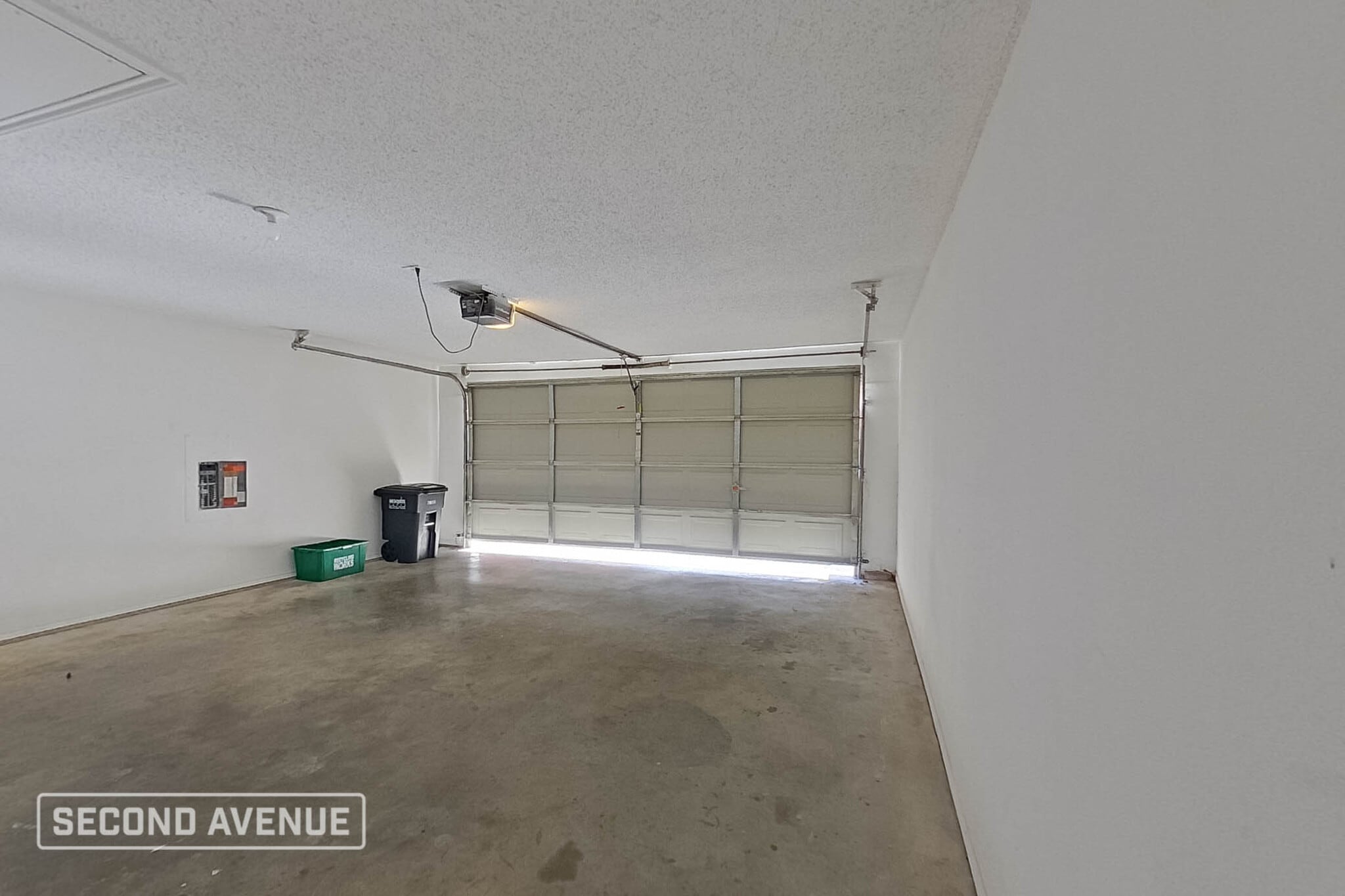 Building Photo - 616 Elm Falls Pl