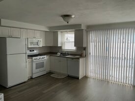 Building Photo - 88 Eustis St