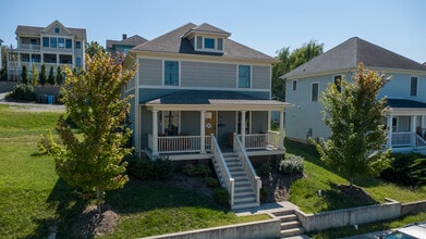 Building Photo - 426 Marshall Ave SW