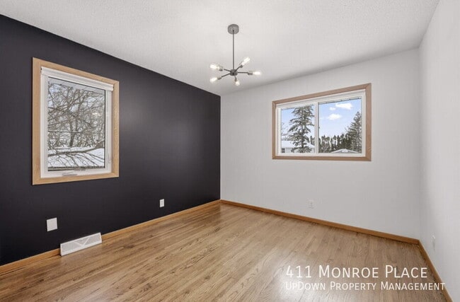 Building Photo - 411 Monroe Pl