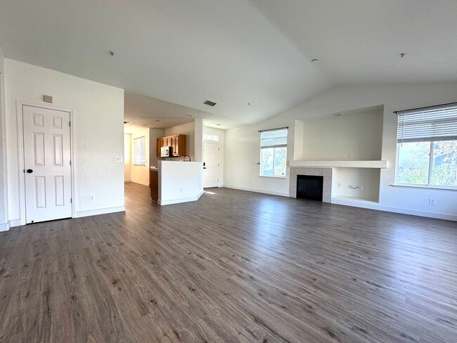 Building Photo - 5406 Martingale Ct