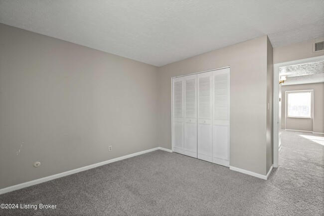 Building Photo - 815 Mt Tabor Rd