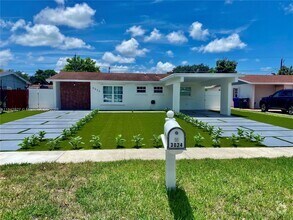 Building Photo - 3024 N 73rd Ter