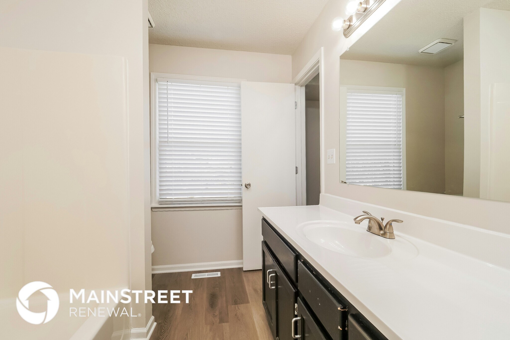 Building Photo - 11301 N Marsh Ave