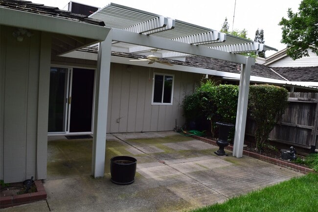 Building Photo - 5642 Cypress Point Dr